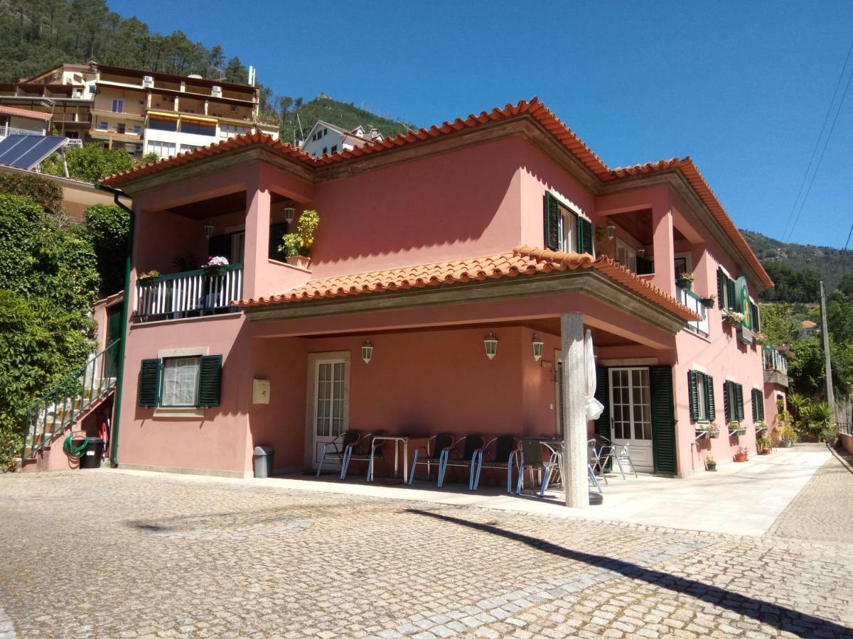 Отель Residencial Ribeiro Герес Экстерьер фото